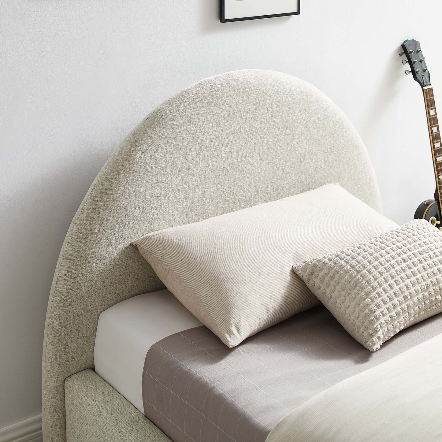 Resort Upholstered Fabric Arched Round Platform Bed by Modway