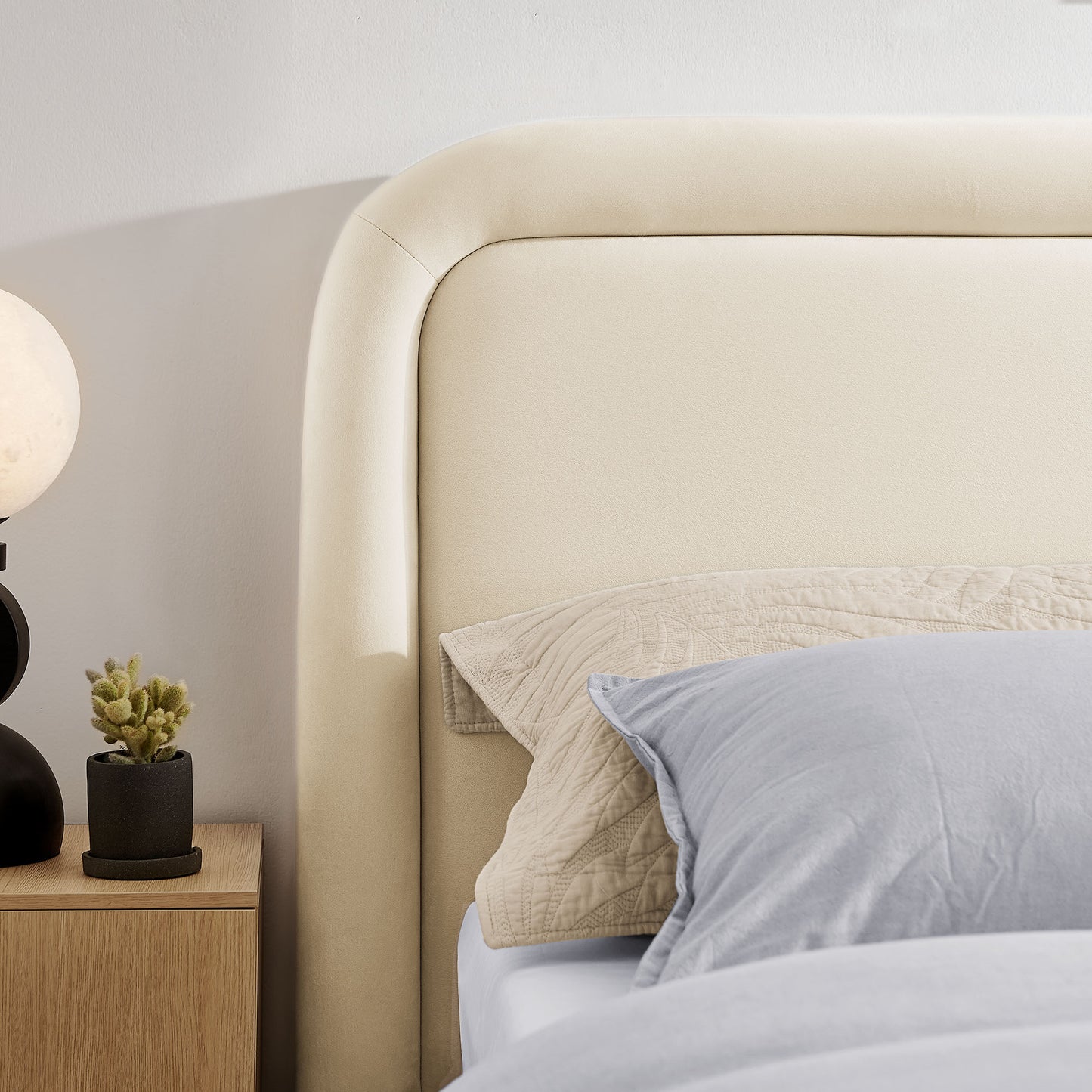 Beck King Performance Velvet Platform Bed by Modway