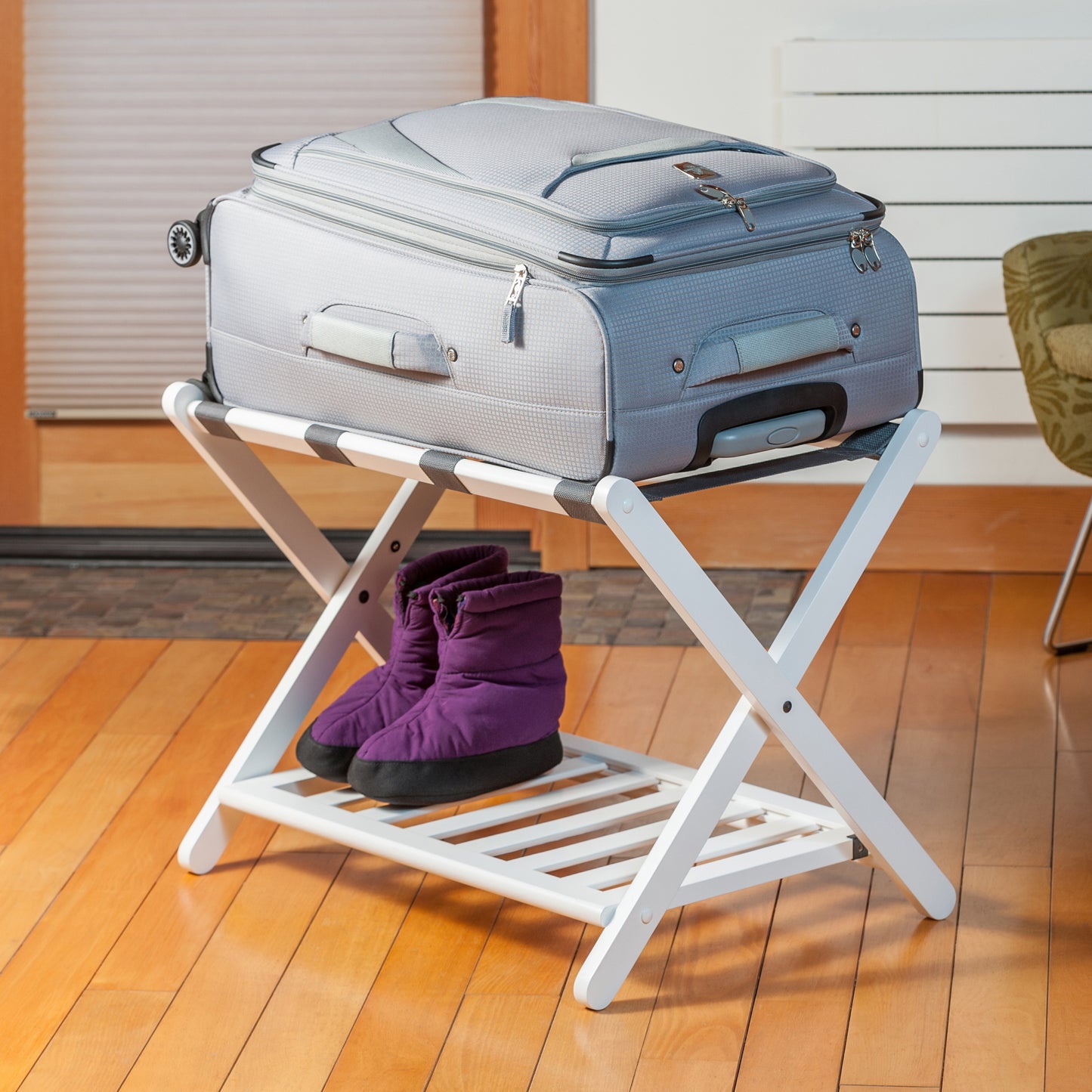 Reese Luggage Rack with Shelf, White