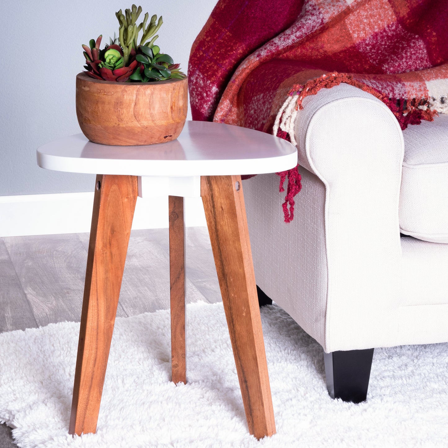 Del Mar Contemporary Side Table in White 3303140