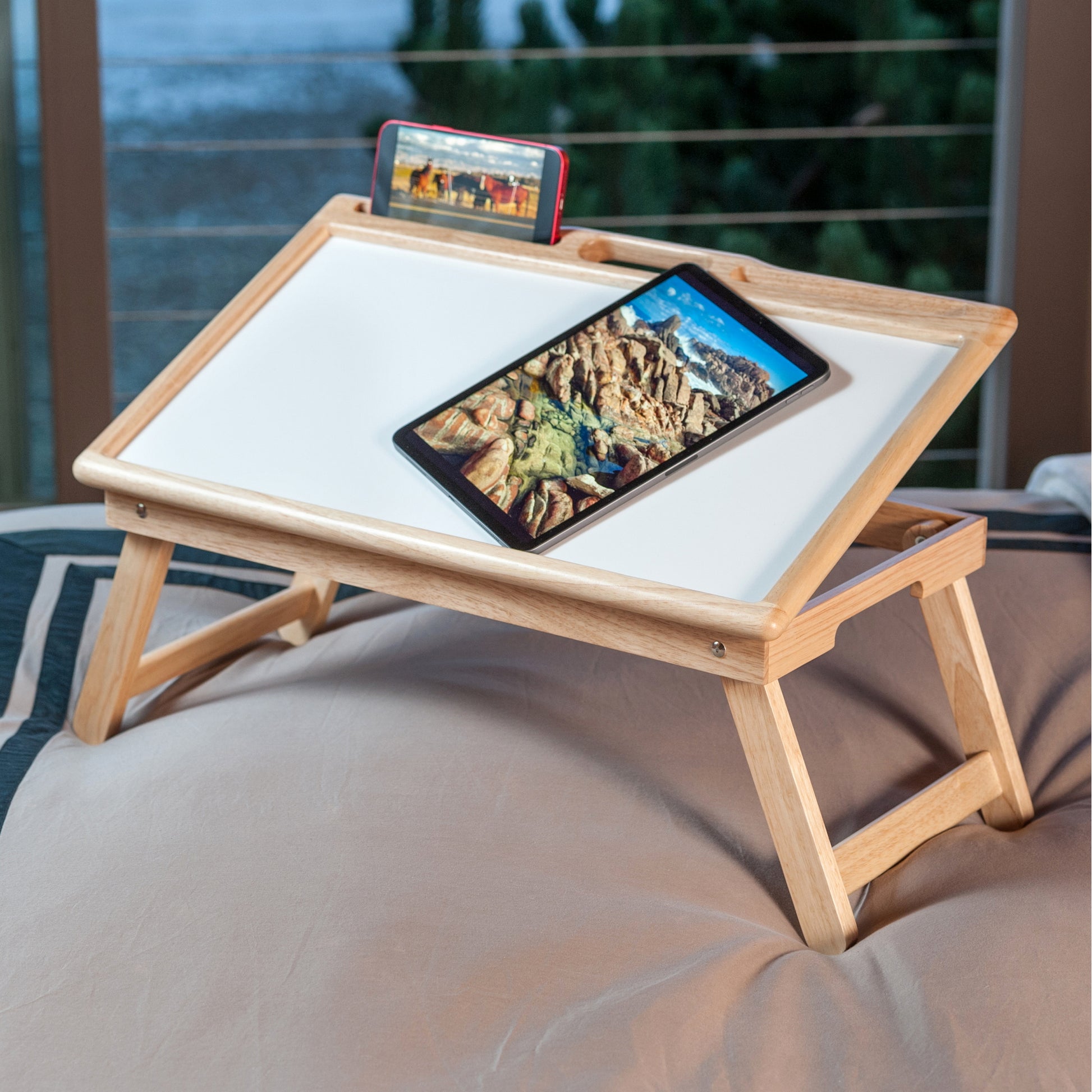 Arlo Breakfast Tray with Flip Top, Natural and White