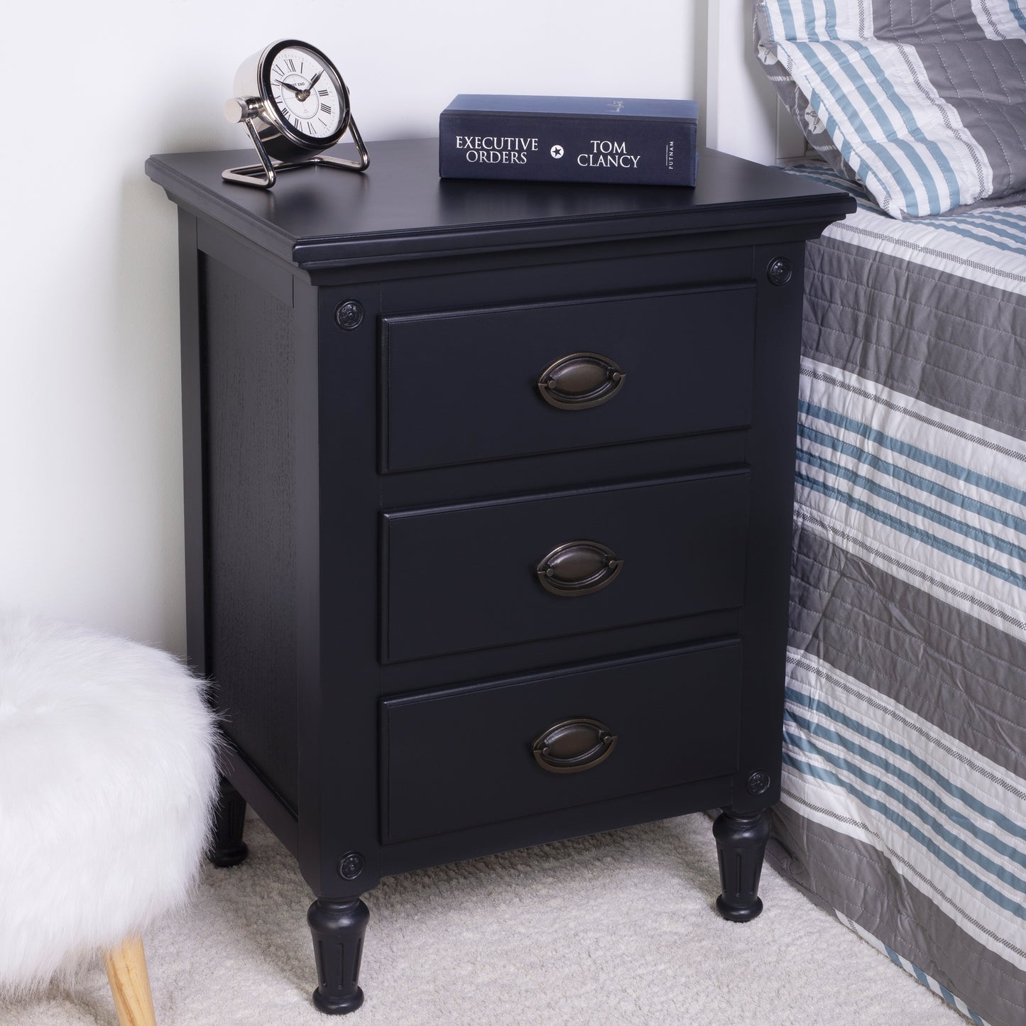 Easterbrook Nightstand in Black 9352295