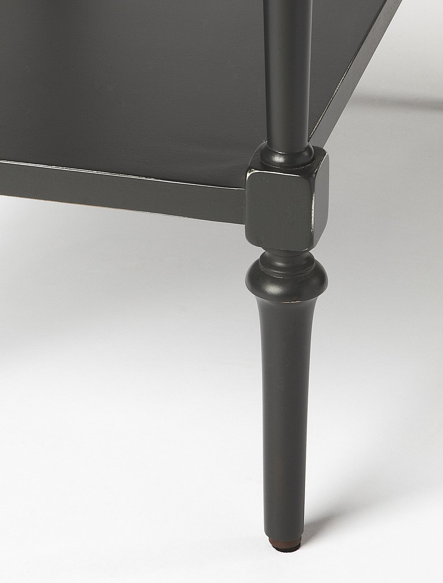 Easterbrook End Table in Black  9355295