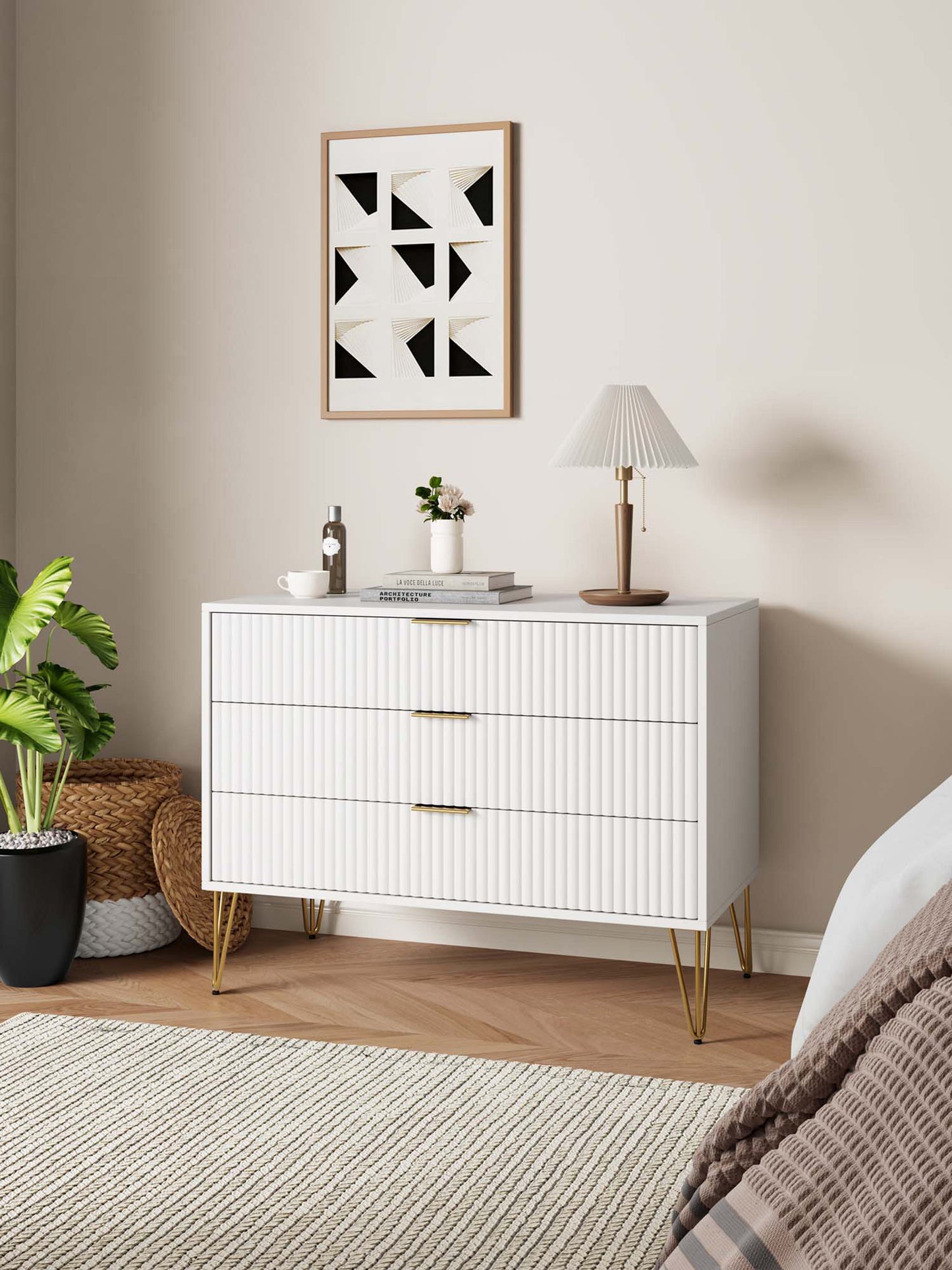 Dumbo Modern 35" Fluted Dresser in White (3-Drawer) DR001-WH
