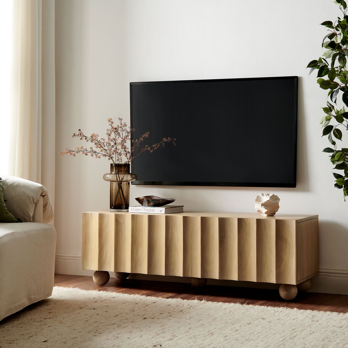 Sorren Scalloped 54" Wood TV Stand by Modway