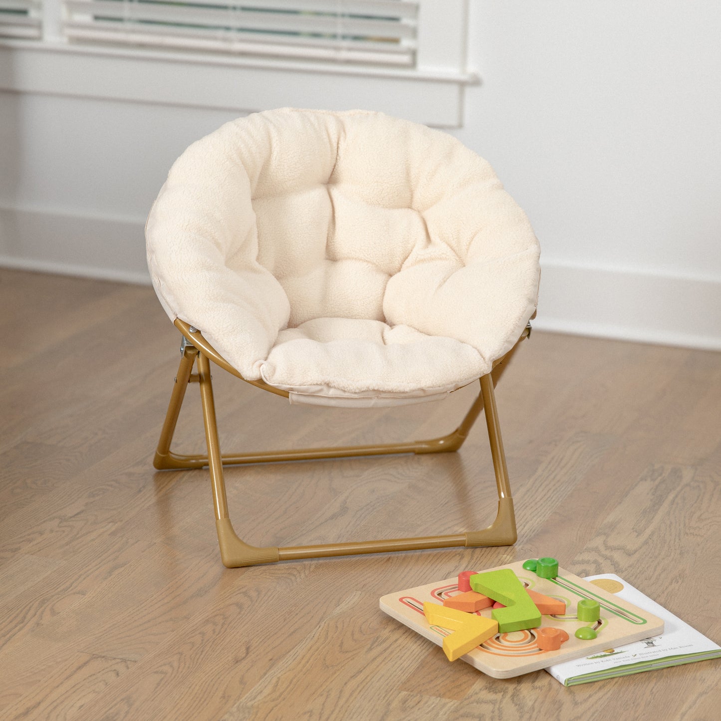 Gwen 23" Kids Cozy Mini Folding Saucer Chair, Sherpa Moon Chair for Toddlers and Bedroom, Ivory/Soft Gold Ivory Faux Fur/Soft Gold Frame