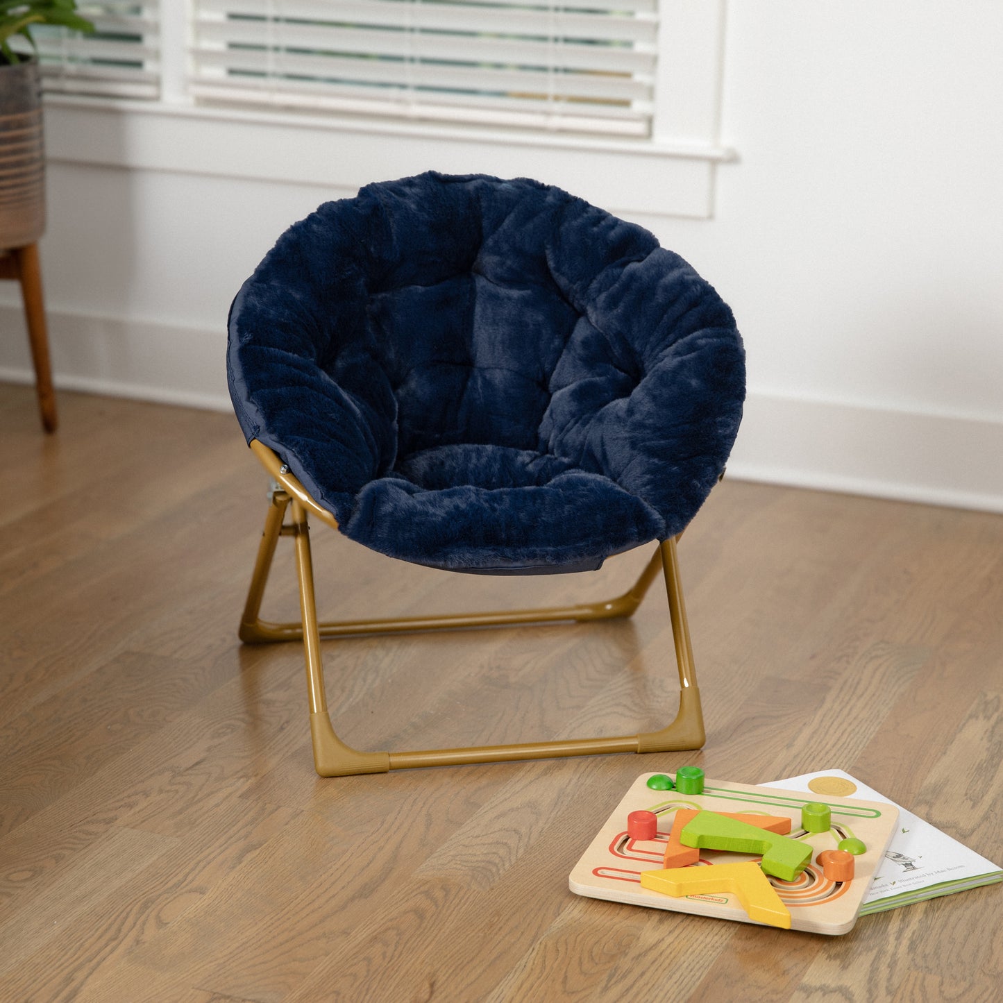 Gwen 23" Kids Cozy Mini Folding Saucer Chair, Faux Fur Moon Chair for Toddlers and Bedroom, Navy/Soft Gold Navy Faux Fur/Soft Gold Frame