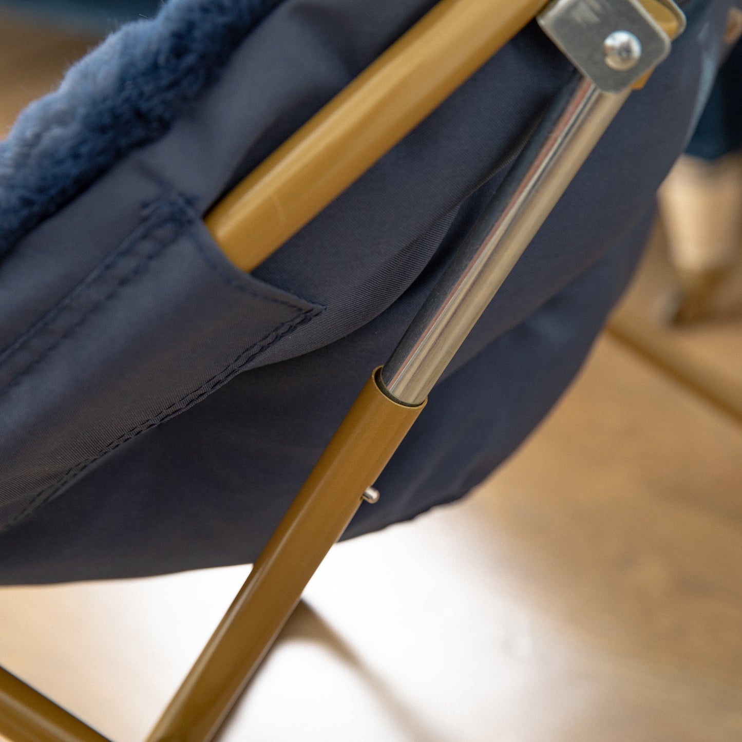 Gwen 23" Kids Cozy Mini Folding Saucer Chair, Faux Fur Moon Chair for Toddlers and Bedroom, Navy/Soft Gold Navy Faux Fur/Soft Gold Frame