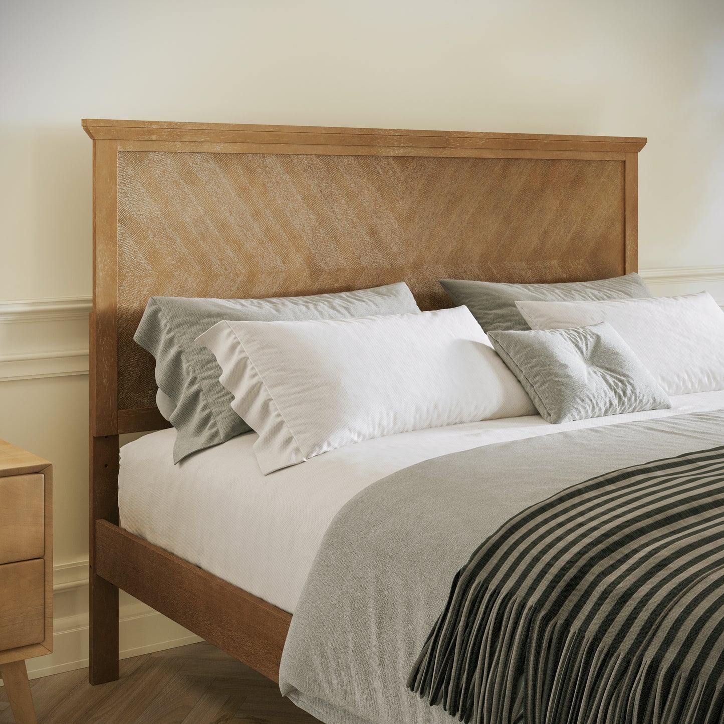 Fiona Light Brown Queen Size Solid Wood Platform Bed Frame with Headboard, Footboard, and Slatted Bottom Light Brown