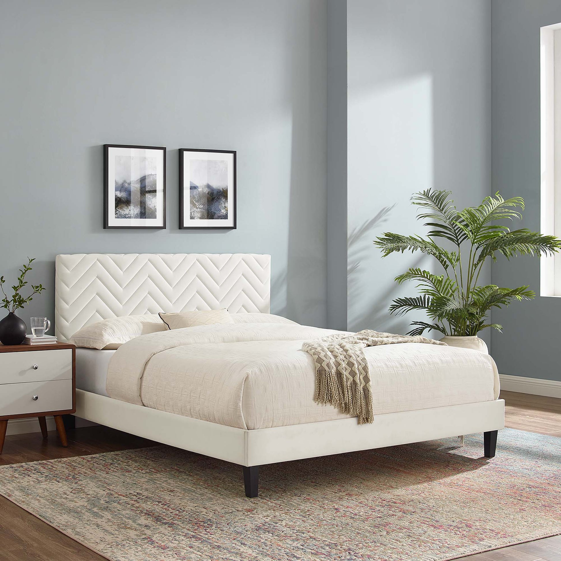 Leah Tapered Wood Leg Chevron Tufted Performance Velvet Full Platform Bed by Modway