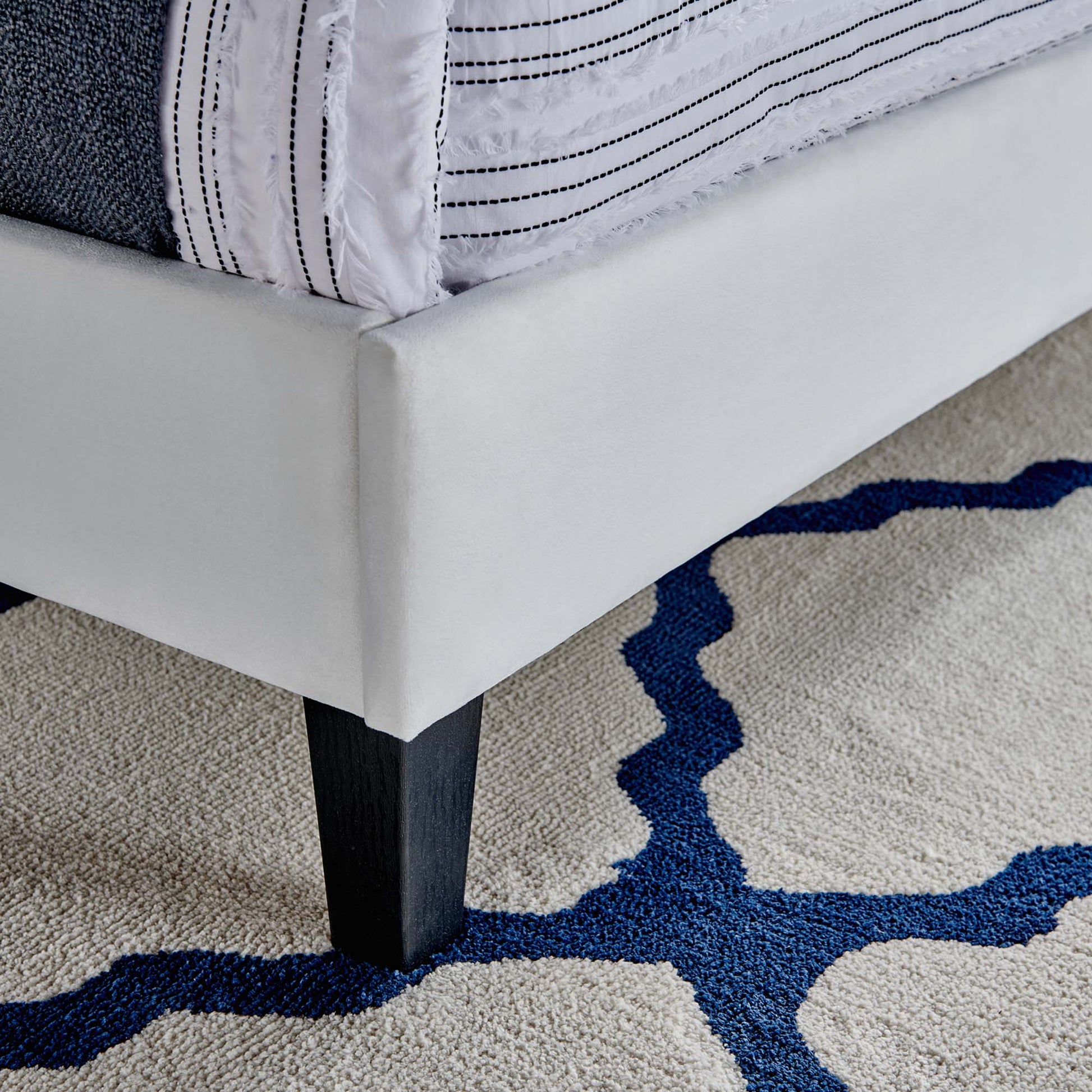 Roxanne Performance Velvet King Platform Bed by Modway