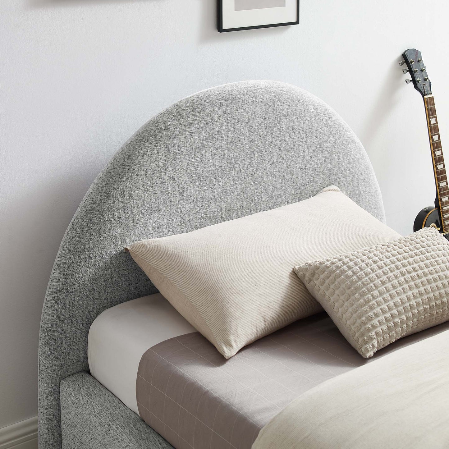 Resort Upholstered Fabric Arched Round Platform Bed by Modway