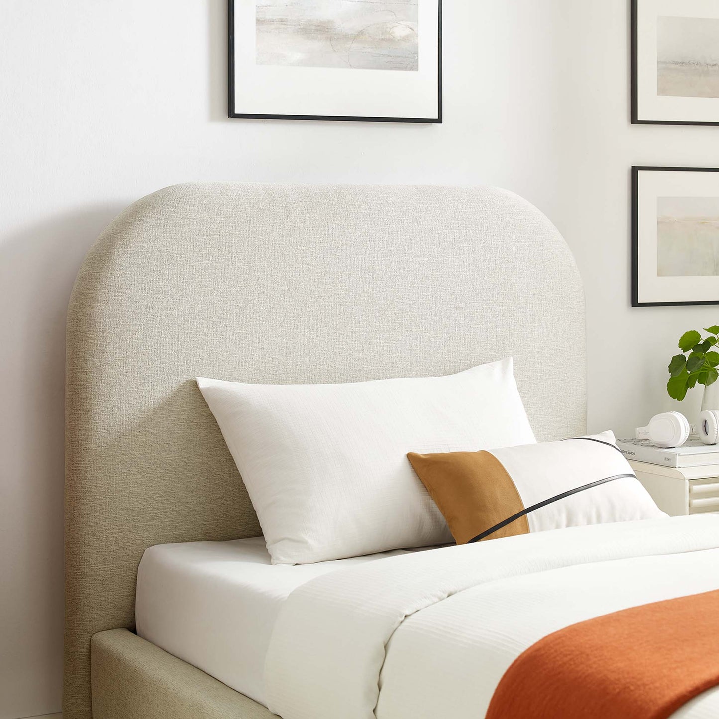 Keynote Upholstered Fabric Curved Platform Bed by Modway