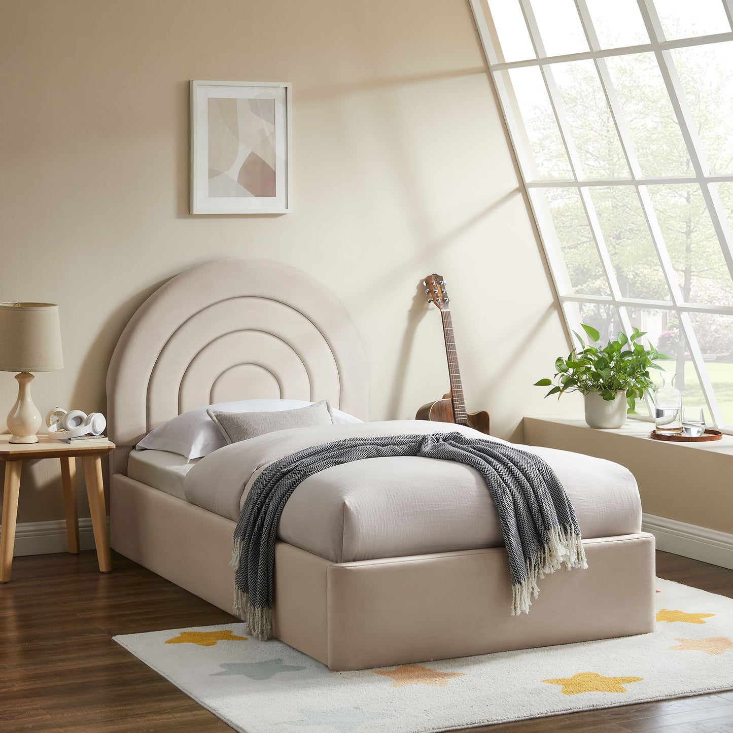 Solana Arched Performance Velvet Platform Bed by Modway