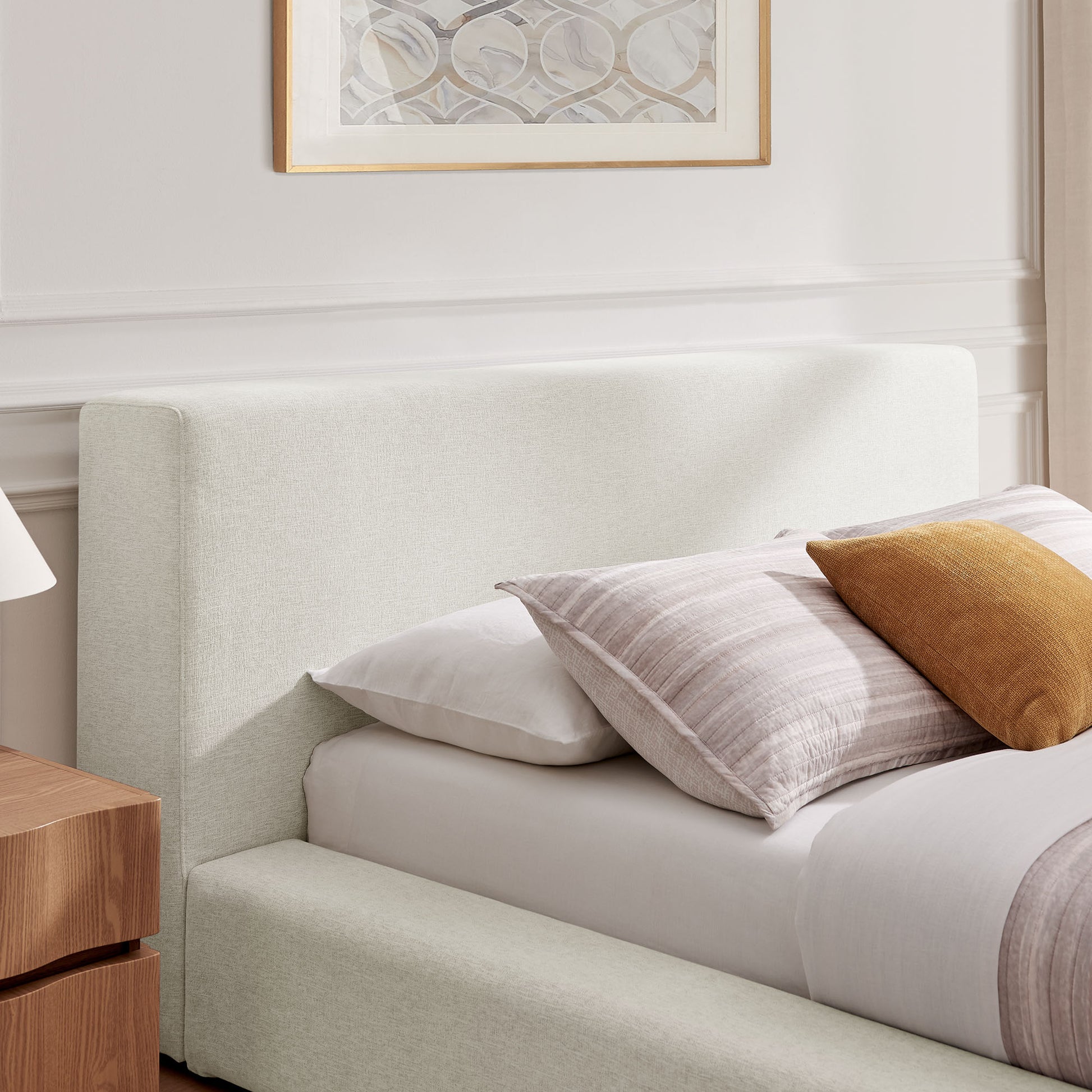 Luma Chenille Upholstered King Platform Bed Frame by Modway