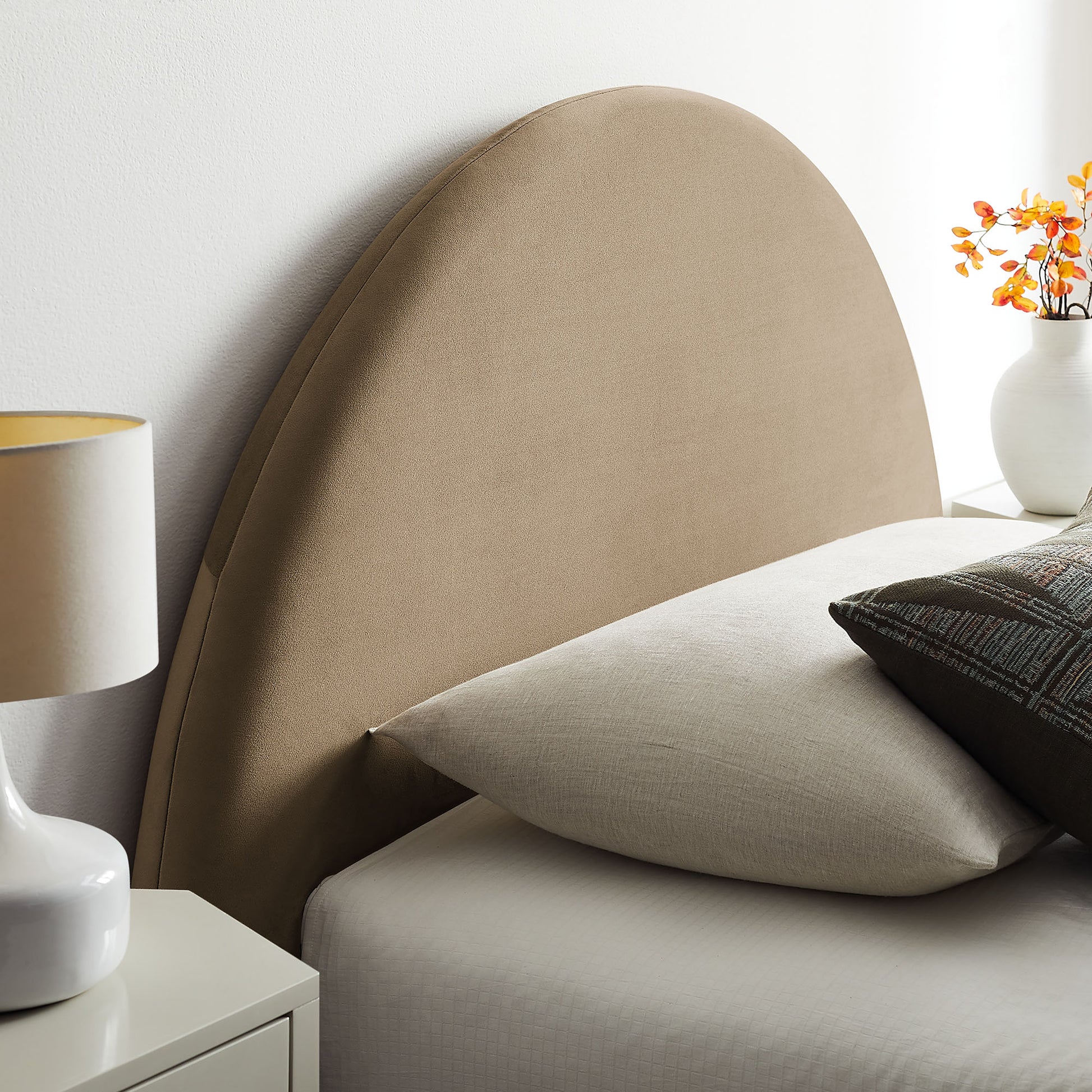 Resort Twin Arched Performance Velvet Storage Platform Bed Frame by Modway