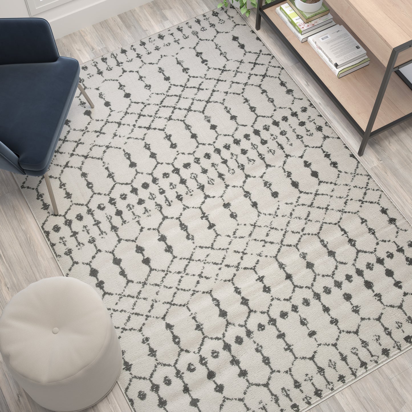 Beth Geometric Bohemian Low Pile Rug - 5' x 7' -Ivory/Gray Polyester Ivory/Gray