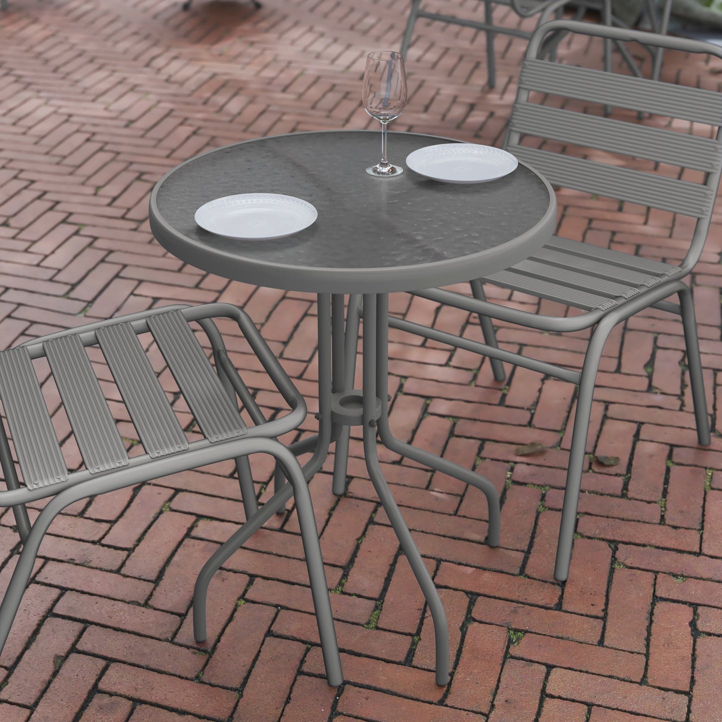 Bellamy 23.75'' Silver Round Tempered Glass Metal Table Clear Top/Silver Frame