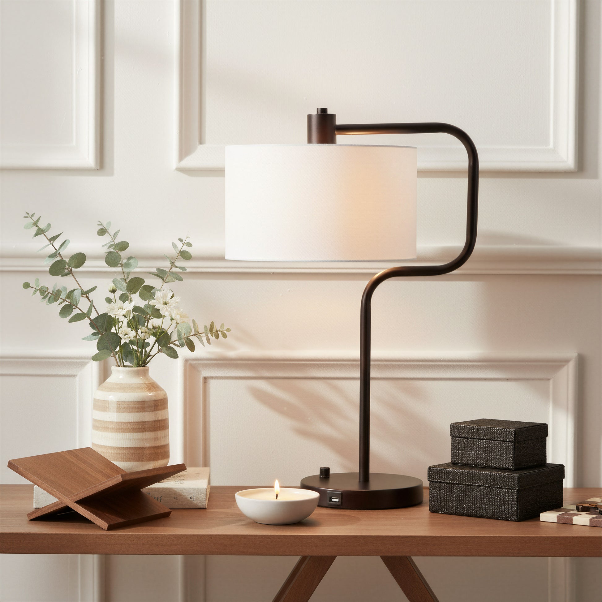 Middlemist Table Lamp White - 9