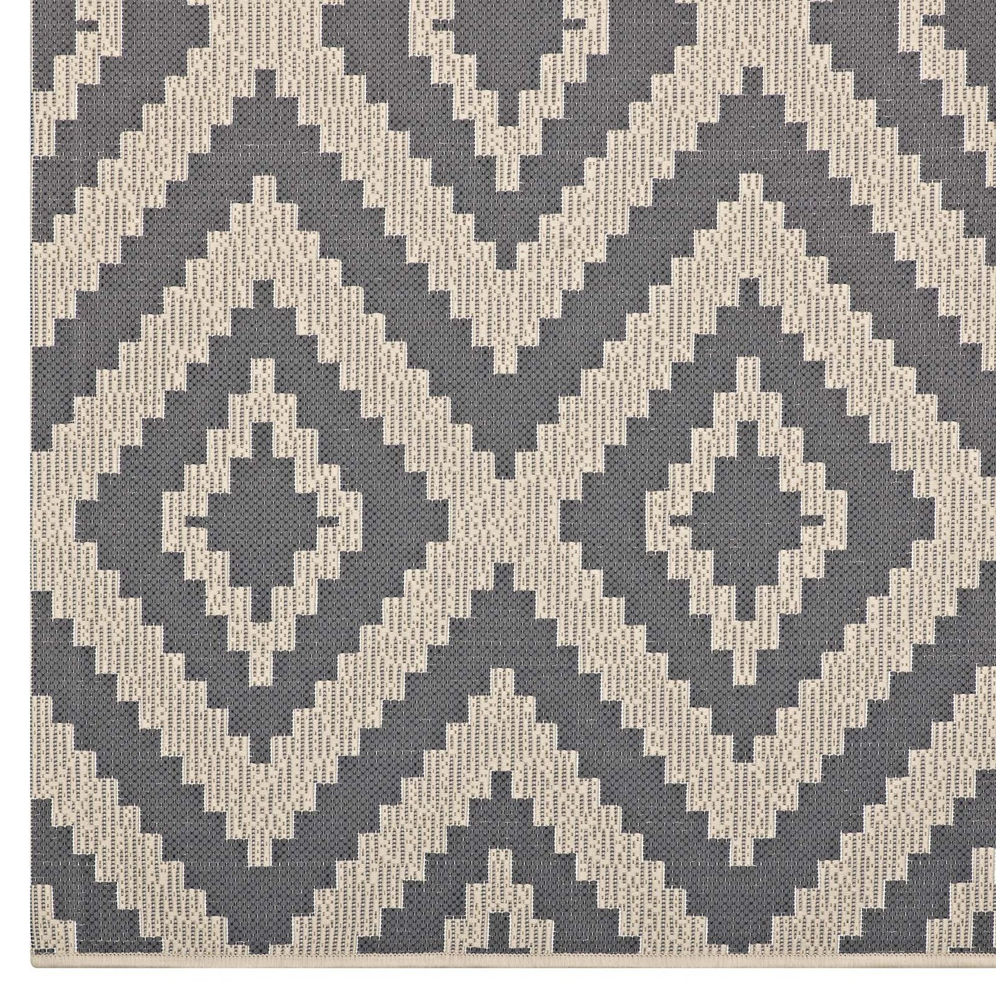 Jagged Geometric Diamond Trellis 4x6 Indoor and Outdoor Area Rug Gray and Beige R-1135A-46